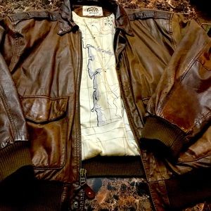G-III, Leather jacket. Pre-owned. Good cond.